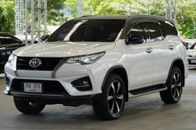 2019 Toyota Fortuner 2.8 TRD Sportivo 4WD SUV ดาวน์ 0%